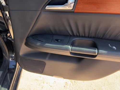 06-07 M35X Passenger Right Rear Door Trim Panel With Switches Back Wood Graphite