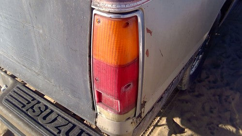 1981-1987 Isuzu Pup Pickup Passenger Right Tail Light Brake Lamp Oem Rear