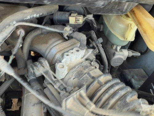 1998-2000 Chrysler Town & Country Throttle Body Valve Oem With Sensors 3.3L