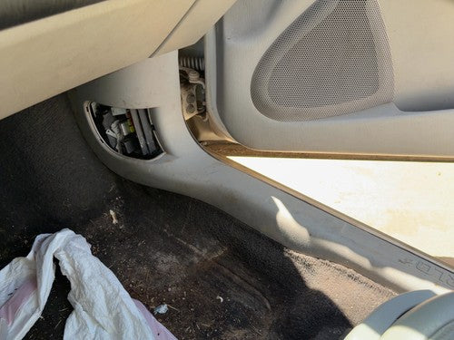 2006-2007 Chevy Monte Carlo Passenger Right Lower Kick Trim Panel Oem Gray 832