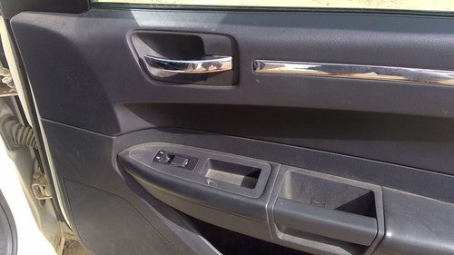 2010 Chrysler 300 Passenger Right Front Inside Door Trim Panel Only Oem Gray Dv