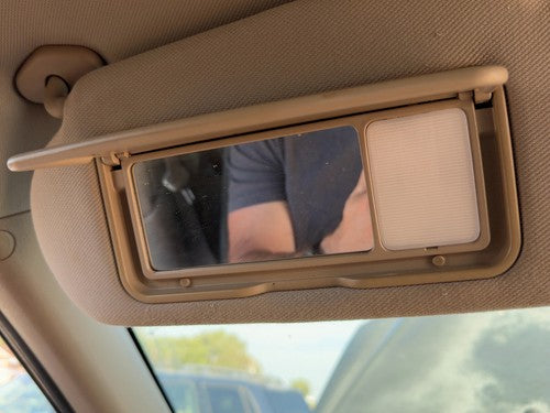 2005-2007 Kia Sorento Driver Left Sun Visor Oem Without Illumination Beige Fc