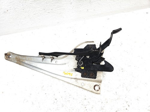 1997-2005 Buick Century Hood Latch Assembly With Bracket Oem 15856715