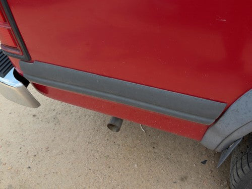 1991-1993 Dodge Dakota Passenger Right Rear Moulding On Rear Of Box Oem