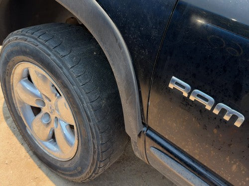 2002-2005 Dodge Ram 1500 Driver Left Front Fender Oem Black Px8 55276209Ad