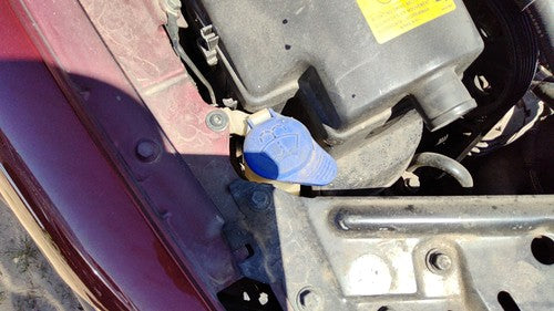 2001-04 Volvo V70 Xc Windshield Washer Fluid Reservoir With Pump Oem Wiper Tank