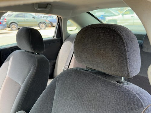 2006-2008 Chevy Impala Pair Of Front Headrests Oem Left Right Set Seat Ebony 19C