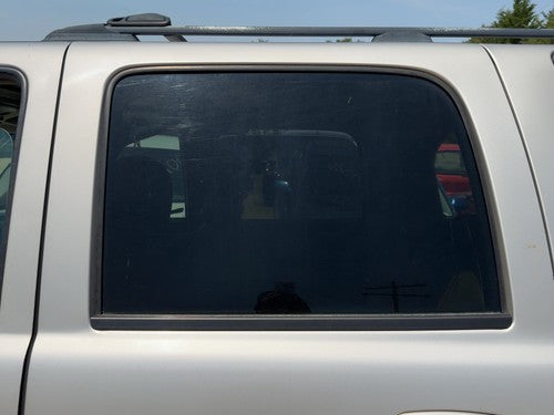 2000-2006 Chevy Suburban 1500 Driver Left Rear Side Window Door Glass Oem Back