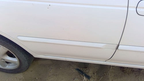 00-03 Sentra Passenger Right Rear Moulding On Door Back Trim Strip White Qm1
