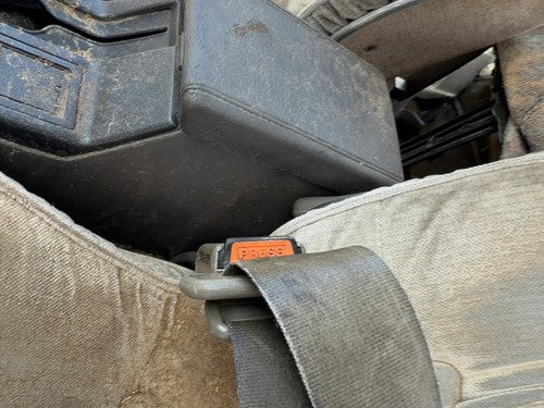 1985-1988 Nissan Maxima Driver Left Front Seat Belt Buckle Receiver Oem Gray