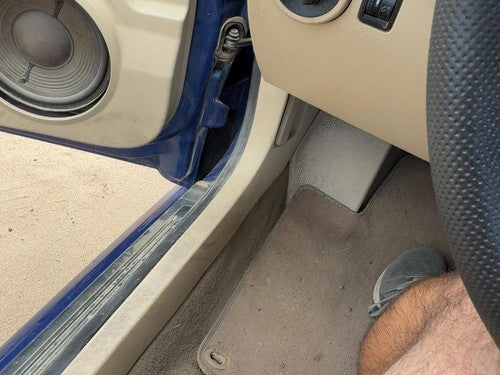 1998-2010 Vw Beetle Convertible Driver Left Lower Kick Trim Panel Oem Tan