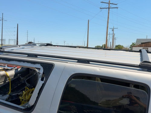 2000-2006 Chevy Suburban 1500 Luggage Rack Cross Bars Only Oem Roof