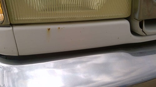 1997-2003 Ford Van E450 Lower Trim Strip Between Grille And Bumper Oem White Yz