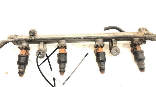 1997-2001 Hyundai Tiburon Complete Fuel Rail With Injectors Set Oem 2.0L