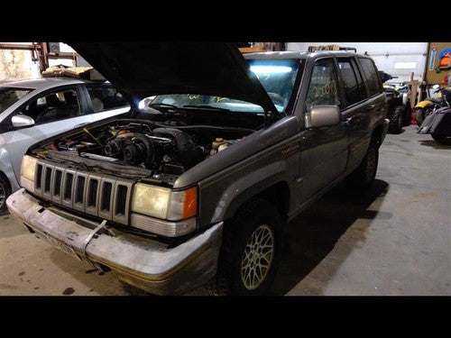 1994-1997 Jeep Grand Cherokee Ignition Distributor Oem 5.2L 04740339