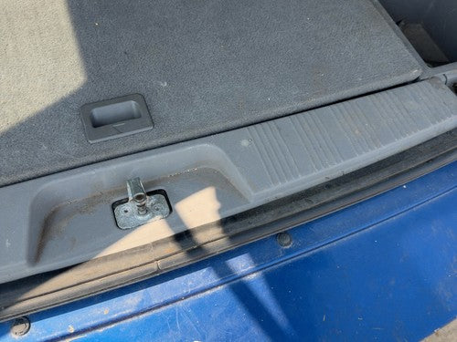 2002-2007 Saturn Vue Cargo Hatch Step Plate Sill Trim Panel Gray 17D