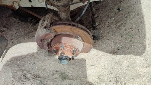 73-80 Van B200 Passenger Right Front Spindle Steering Knuckle With Wheel Hub