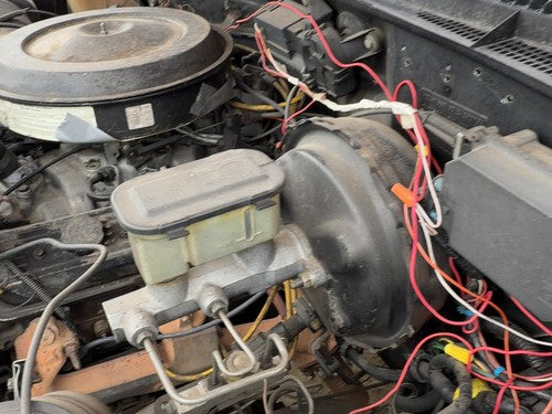92-93 Silverado 1500 Power Brake Booster With Master Cylinder Pair Set Oem 5.7L