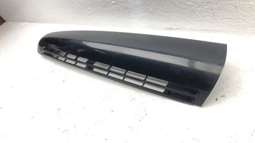 1992-1994 Chevy Suburban Driver Left Rear Moulding On Corner Panel Oem
