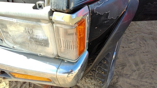 93-95 Pathfinder Nissan Pathfinder Passenger Right Front Turn Signal Light Lamp