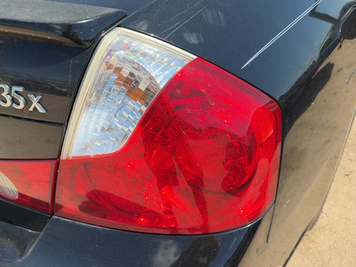 06-07 M35X Passenger Right Outer Tail Light Brake Lamp Oem Rear Quarter Panel