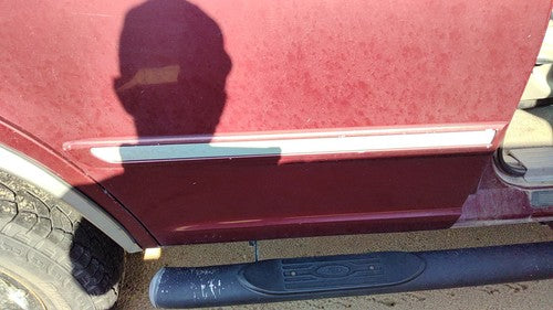 97-02 Expedition Passenger Right Rear Moulding From Door Back Trim Maroon Jl