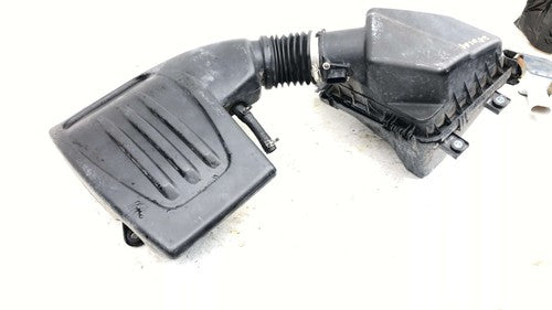 2005-2008 Chevy Cobalt Complete Air Intake Filter Box Housing With Tube Oem 2.4L