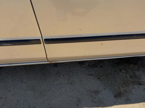 99-03 Mazda Protege Dx Passenger Right Front Moulding From Door Oem Trim Strip