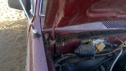 1981-1987 Isuzu Pup Pickup Passenger Right Hood Hinge Assembly Oem Red 94217433