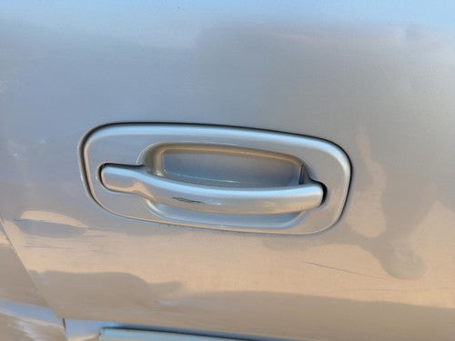 00-06 Suburban 1500 Passenger Right Rear Outside Door Handle Silver Birch 59U