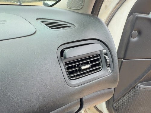 00-02 Infiniti I30 I35 Passenger Right Heater AC Vent with Slide-Out Cup Holder