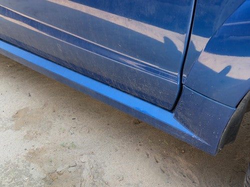 04-06 Vue Redline Passenger Right Lower Rocker Panel Moulding Side Skirt Pacific