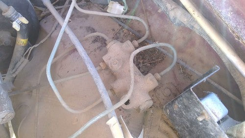 1986 Isuzu Pup Pickup Brake Proportioning Valve Oem