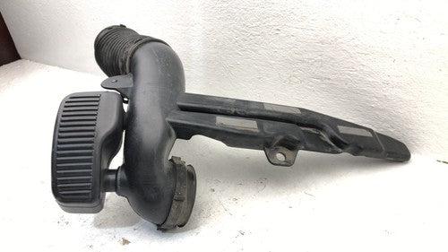 2007 Chevy Silverado 2500 6.0L Air Intake Tube Assembly With Resonator Oem