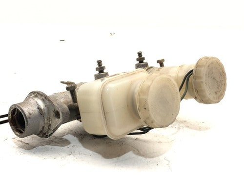 1970-1971 Nissan Datsun 240Z Brake Master Cylinder Oem Original With Reservoirs