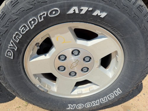 2004-2006 Chevy Suburban 1500 17" Wheel Oem Factory Rim P25
