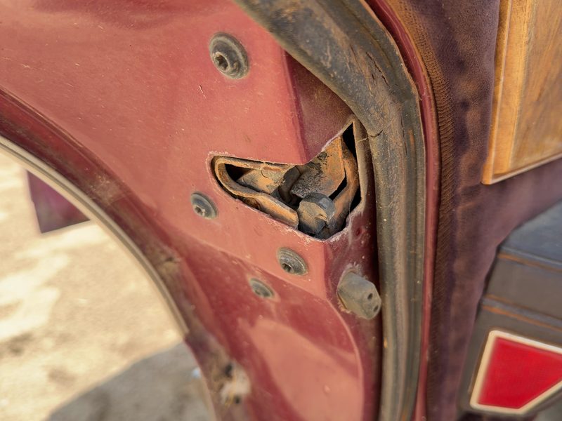 1986 Buick Park Avenue (80&up) Rear Door Latch LH