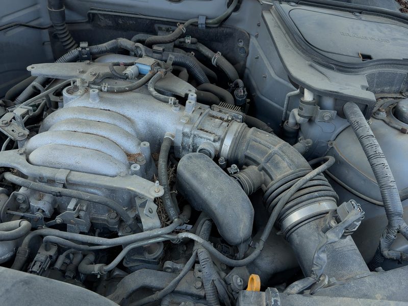 2003-2005 Infiniti FX Series Cylinder Head