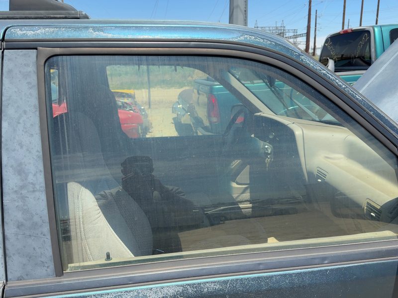 1991-1994 Explorer Front Door Glass/Window RH