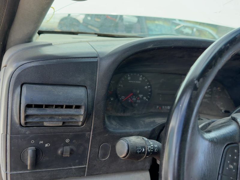 2005-2007 Ford F350 Super Duty Pickup Dash Panel