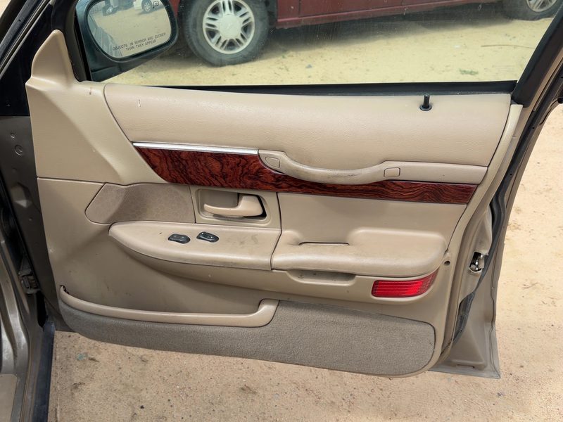 2000-2003 Mercury Grand Marquis (79 & Up) Front Door Trim Panel RH