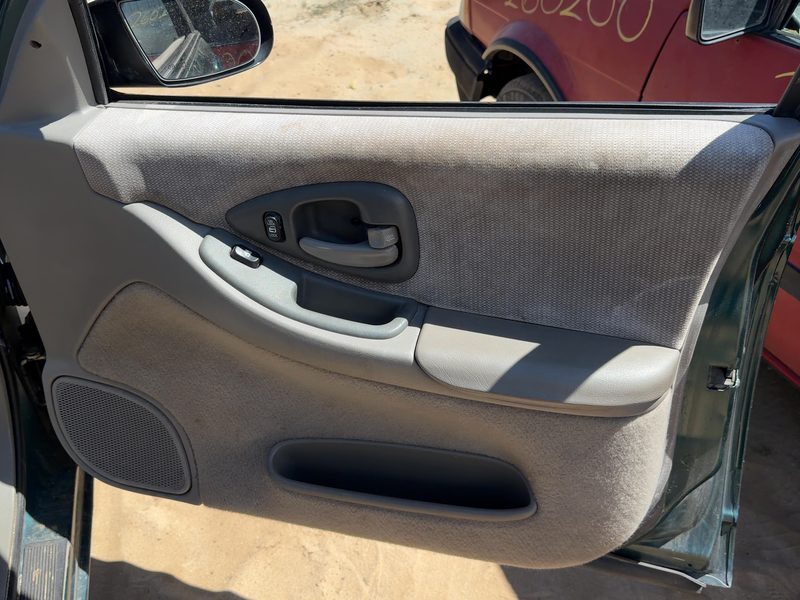 1998-1999 Lumina (also See Lumvan) Front Door Trim Panel RH