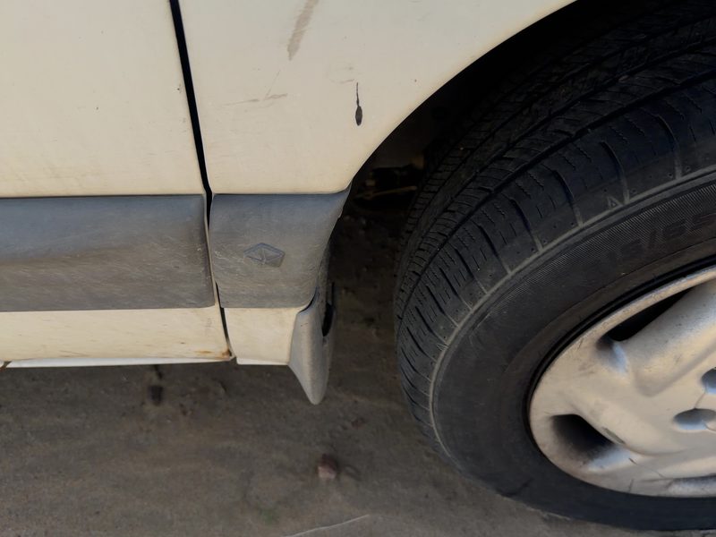 1996-1999 Chrysler Town & Country Fender Moulding RH