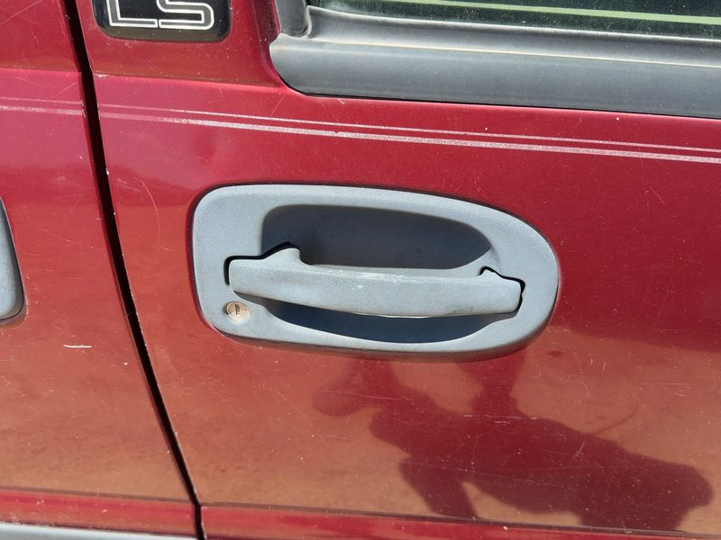 1999-2005 Chevrolet Venture Outside Door Handle RH