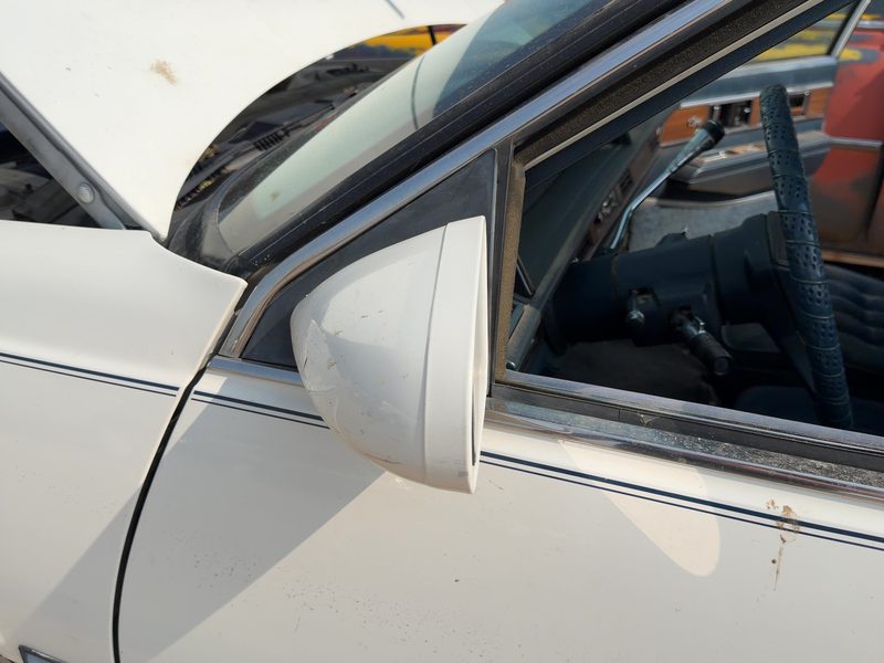 1985-1986 Oldsmobile Ninety-eight (80 & Up) Door Mirror LH