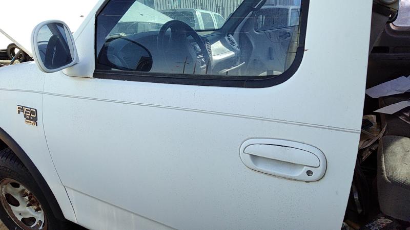 1998-2004 Ford Pickup F150 Series Front Door LH