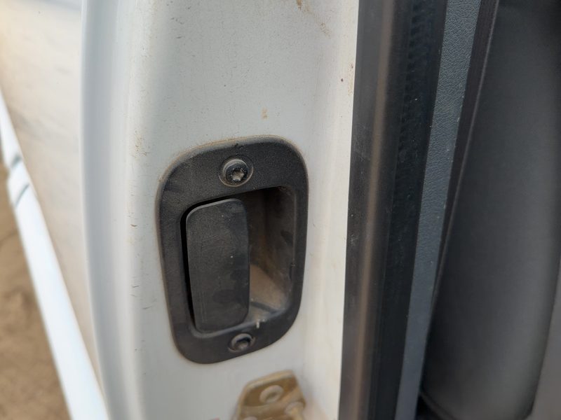 2005-2011 Dodge Dakota (mid-size) Outside Door Handle RH