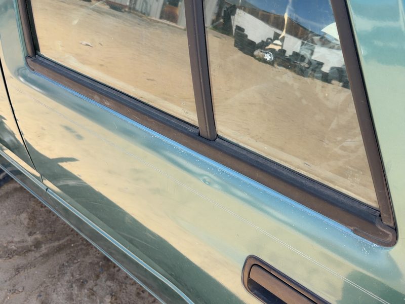1995 Isuzu Rodeo Rear Door Moulding LH