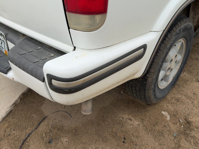 1998 Blazer S10/jimmy S15 Quarter Panel Moulding RH