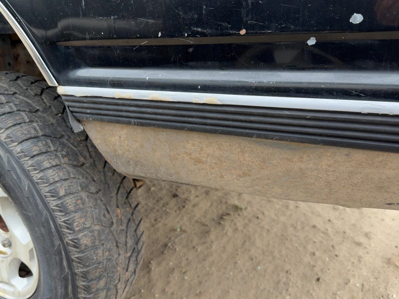 1993 Chevrolet Pickup 1500 Series Quarter Panel Moulding LH